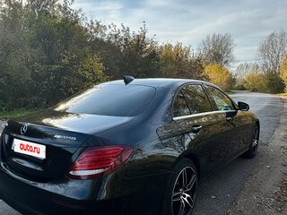 2017 Mercedes-Benz E-Класс 200 V (W213, S213, C238), чёрный, 2800000 рублей, вид 4