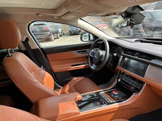 2018 Jaguar XF II, белый, 3500000 рублей, вид 4