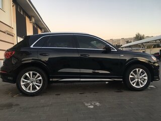 2021 Audi Q3 45 TFSI II (F3), чёрный, 4400000 рублей, вид 3