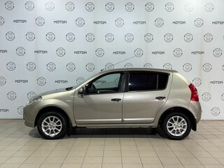 2010 Renault Sandero I, бежевый, 510000 рублей, вид 5