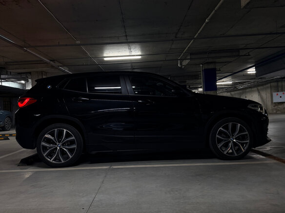 2018 BMW X2 sDrive18i I (F39), чёрный, 2100000 рублей - вид 3