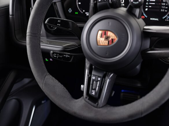 2026 Porsche Cayenne GTS III Рестайлинг, серый, 23690000 рублей - вид 16