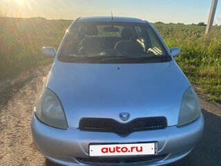 2001 Toyota Vitz I (P10), серебристый, 350000 рублей, вид 1