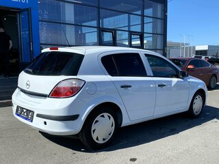 2004 Opel Astra H, белый, 280000 рублей, вид 4