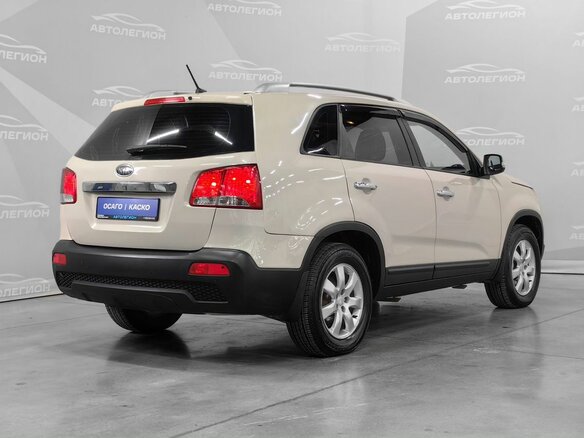 2009 Kia Sorento II, бежевый, 905000 рублей - вид 4