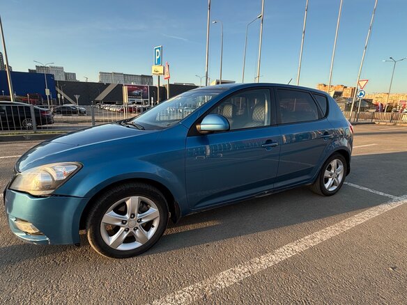 2010 Kia Ceed I Рестайлинг, синий, 550000 рублей - вид 4