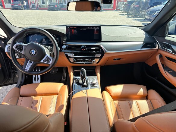 2022 BMW 5 серии 520i VII (G30/G31/G38) Рестайлинг, серый, 4850000 рублей - вид 6