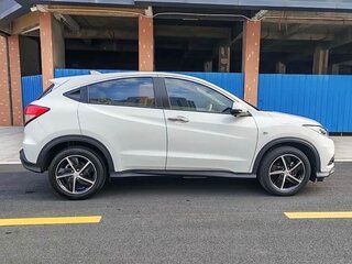 2022 Honda Vezel I Рестайлинг, белый, 1360000 рублей, вид 3