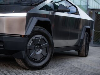 2026 Tesla Cybertruck Cyberbeast, серебристый, 22500000 рублей, вид 4