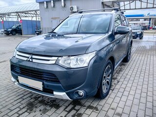 2014 Mitsubishi Outlander III Рестайлинг, серый, 1690000 рублей, вид 1