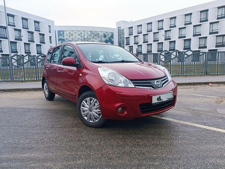 2011 Nissan Note I Рестайлинг, красный, 790000 рублей, вид 4