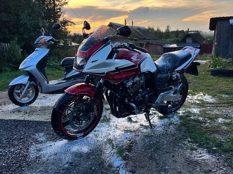 2005 Honda CB 400 Super Four, красный, 460000 рублей, вид 2