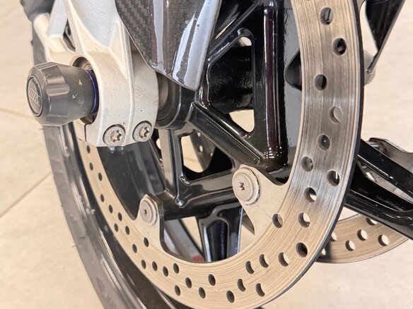 2022 BMW S 1000 R, серый, 1600000 рублей - вид 6