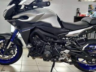 2015 Yamaha MT-09 Tracer (FJ-09), серебристый, 660000 рублей, вид 3