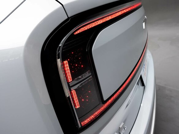 2026 Zeekr 9X 70 kWh, белый, 14490000 рублей - вид 9