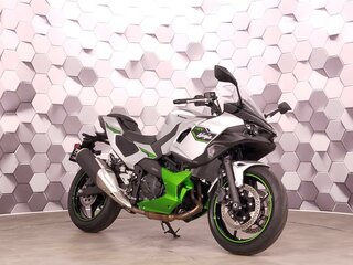 2025 Kawasaki Ninja 7, серебристый, 869000 рублей, вид 1