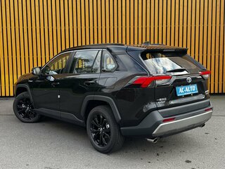 2025 Toyota RAV4 V (XA50), чёрный, 5700000 рублей, вид 3