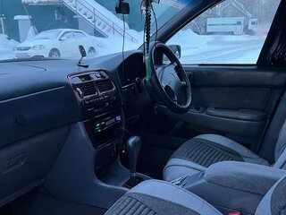 1998 Toyota Vista IV (V40), золотистый, 350000 рублей, вид 5