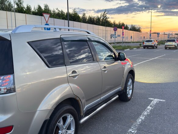 2008 Mitsubishi Outlander II, бежевый, 799000 рублей - вид 10