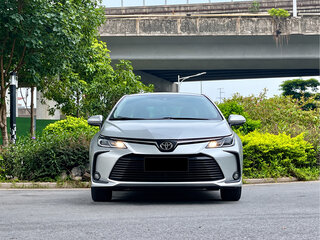 2023 Toyota Corolla XII (E210), серебристый, 1395000 рублей, вид 2