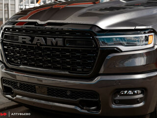 2026 Ram 1500 Crew Cab V Рестайлинг, серый, 9900000 рублей, вид 5