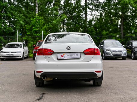 2013 Volkswagen Jetta VI, белый, 890001 рублей, вид 4