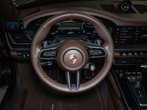 2026 Porsche 911 Carrera 4 GTS VIII (992) Рестайлинг, зелёный, 33200000 рублей - вид 31