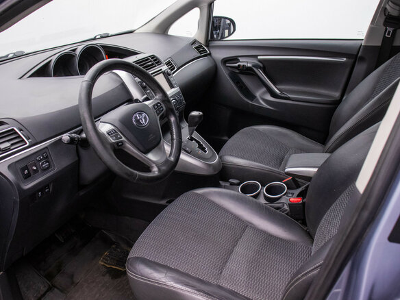 2013 Toyota Verso I Рестайлинг, серый, 1128000 рублей - вид 9