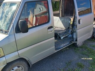 2010 Mitsubishi Minicab VI, серебристый, 380000 рублей, вид 2