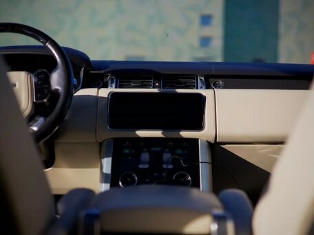 2019 Land Rover Range Rover IV Рестайлинг, пурпурный, 6450000 рублей, вид 5