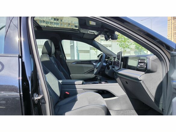 2026 Volkswagen Tiguan L Pro III (China Market), чёрный, 5099000 рублей - вид 8