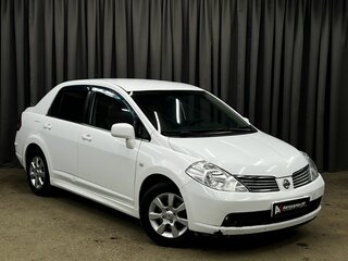 2013 Nissan Tiida I Рестайлинг, белый, 699900 рублей, вид 2