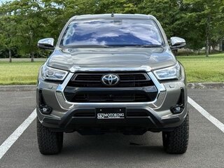 2024 Toyota Hilux VIII Рестайлинг 2, коричневый, 4500000 рублей, вид 2