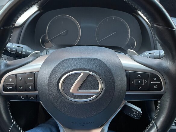 2020 Lexus RX 300 IV Рестайлинг, чёрный, 4755000 рублей - вид 1