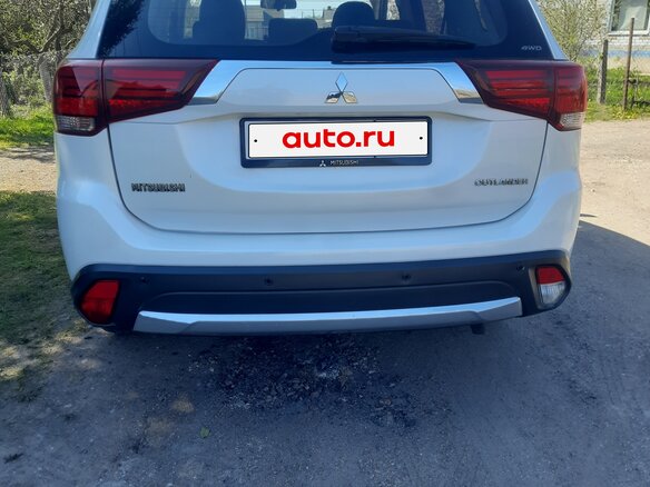 2016 Mitsubishi Outlander III Рестайлинг 2, белый, 1699000 рублей - вид 2