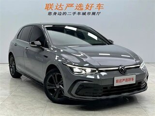 2021 Volkswagen Golf VIII, серый, 1560007 рублей, вид 3