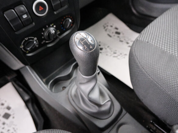 2018 Lada (ВАЗ) Largus I, серебристый, 699000 рублей - вид 15