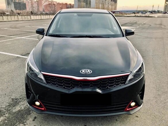 2021 Kia Rio IV Рестайлинг, чёрный, 1690000 рублей