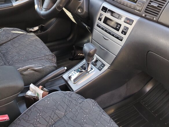 2005 Toyota Corolla IX (E120, E130) Рестайлинг, серебристый, 645000 рублей - вид 4