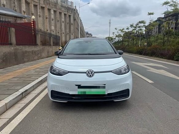 2025 Volkswagen ID.3 57.3 kWh I, белый - вид 2