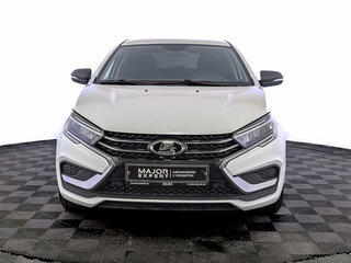 2024 Lada (ВАЗ) Vesta I Рестайлинг (NG), белый, 1265000 рублей, вид 2