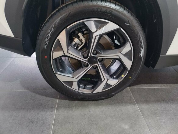 2026 Geely Atlas II, белый - вид 9