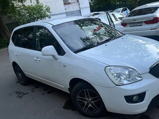 2011 Kia Carens II (UN), белый, 510000 рублей, вид 3