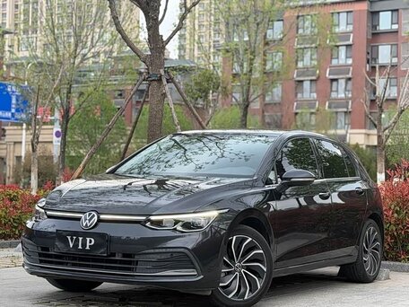 Volkswagen Golf VIII