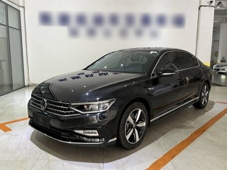 2022 Volkswagen Magotan B8 Рестайлинг, чёрный, 2300000 рублей, вид 2
