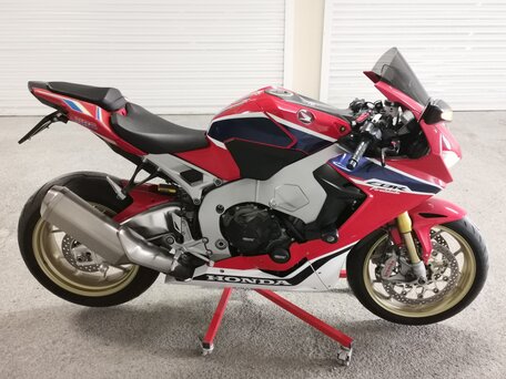 2017 Honda CBR 1000 RR/RA Fireblade, красный, 1250000 рублей, вид 2
