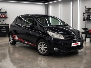 2011 Toyota Vitz III (XP130), чёрный, 650000 рублей, вид 2