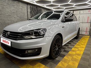 2018 Volkswagen Polo V Рестайлинг, белый, 1160000 рублей, вид 1