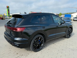 2026 Volkswagen Touareg R III Рестайлинг, чёрный, 13056000 рублей, вид 2