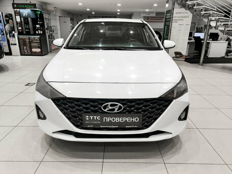 2020 Hyundai Solaris II Рестайлинг, белый, 1150000 рублей, вид 2